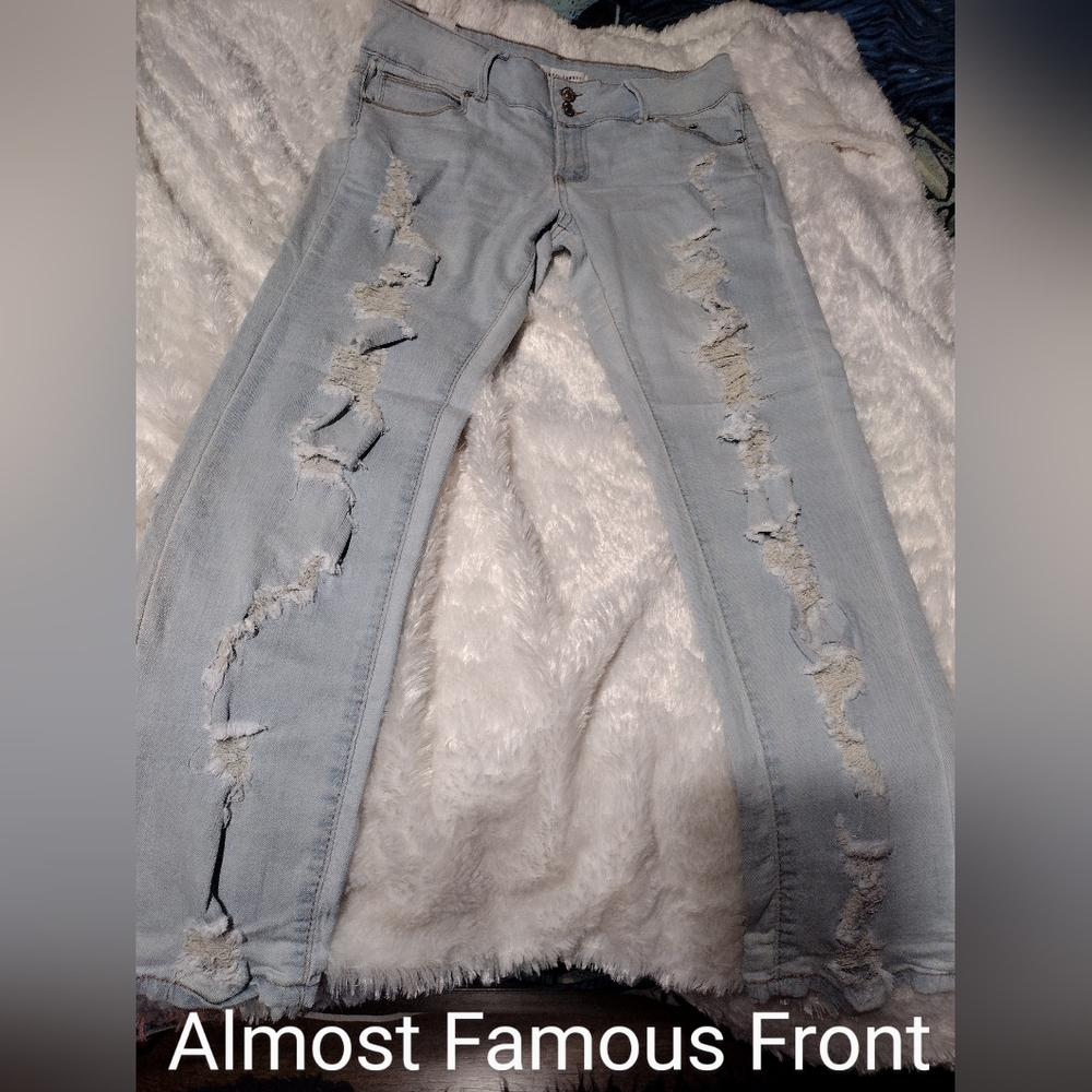 Deconstructed Almost Famous Skinny Jeans/ SZ 11/ Stretch/ Lightweight Denim